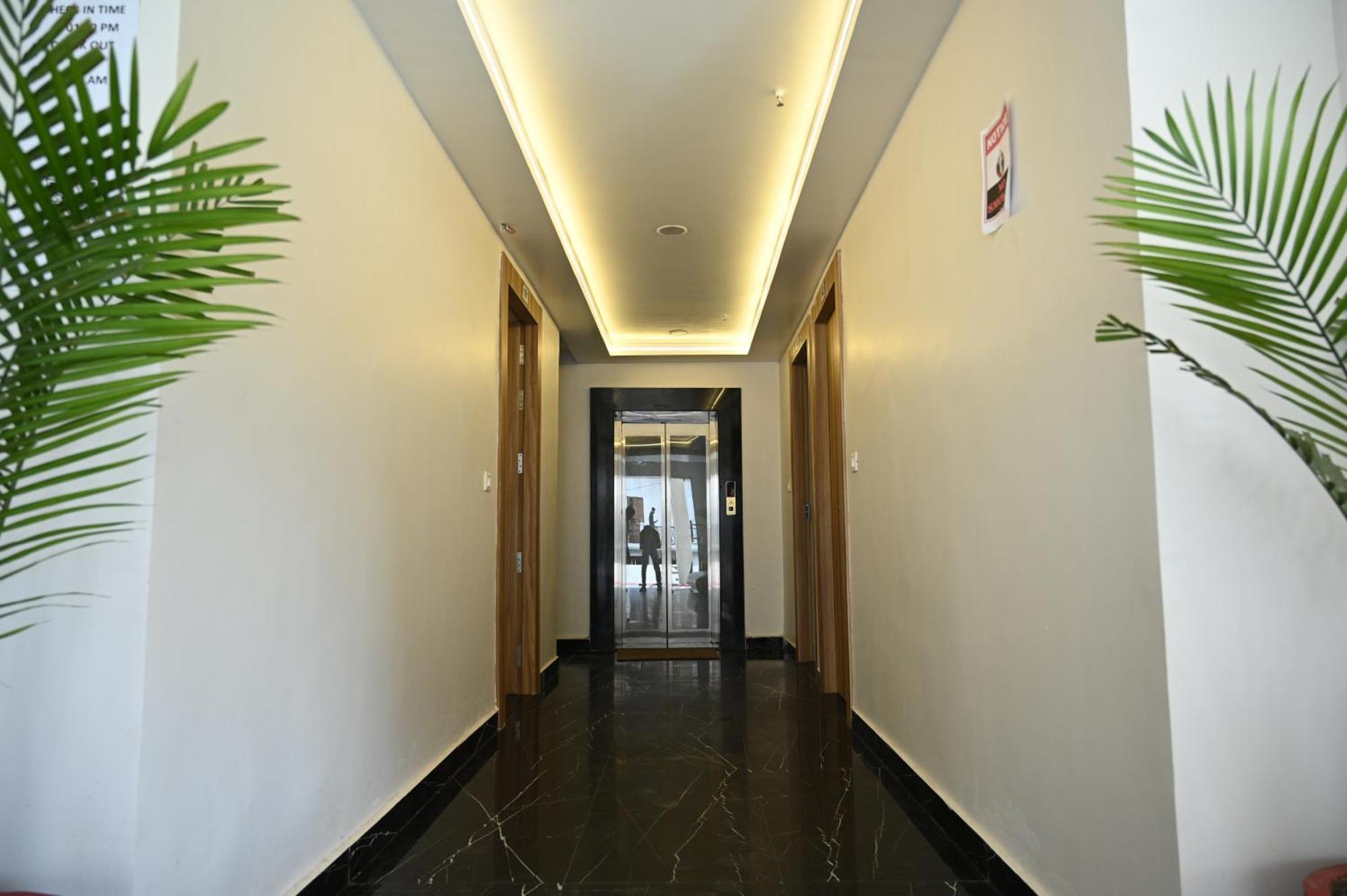 The Janki Hotel Ayodhya Εξωτερικό φωτογραφία