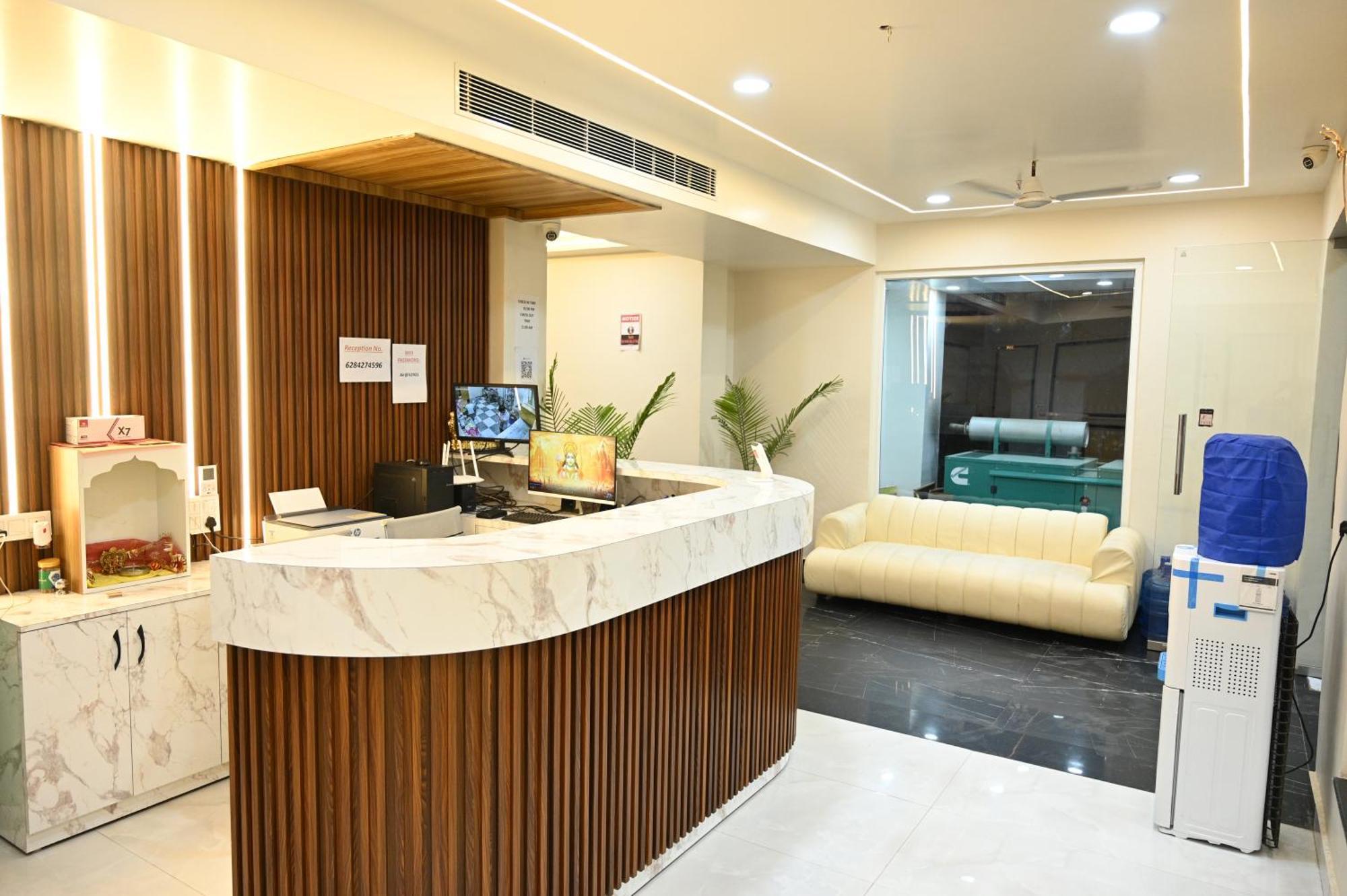 The Janki Hotel Ayodhya Εξωτερικό φωτογραφία