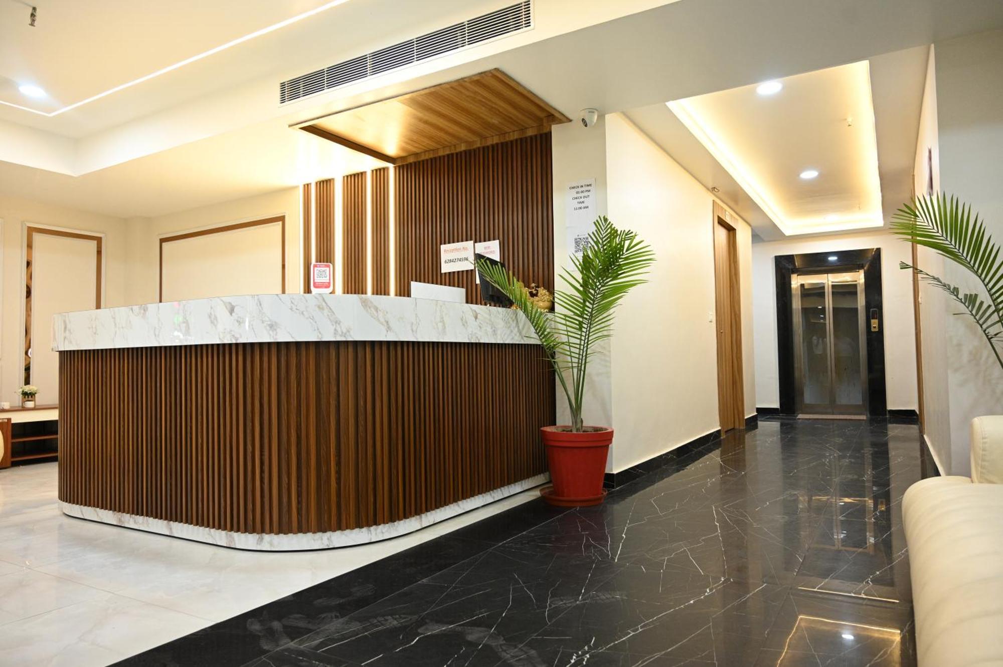 The Janki Hotel Ayodhya Εξωτερικό φωτογραφία