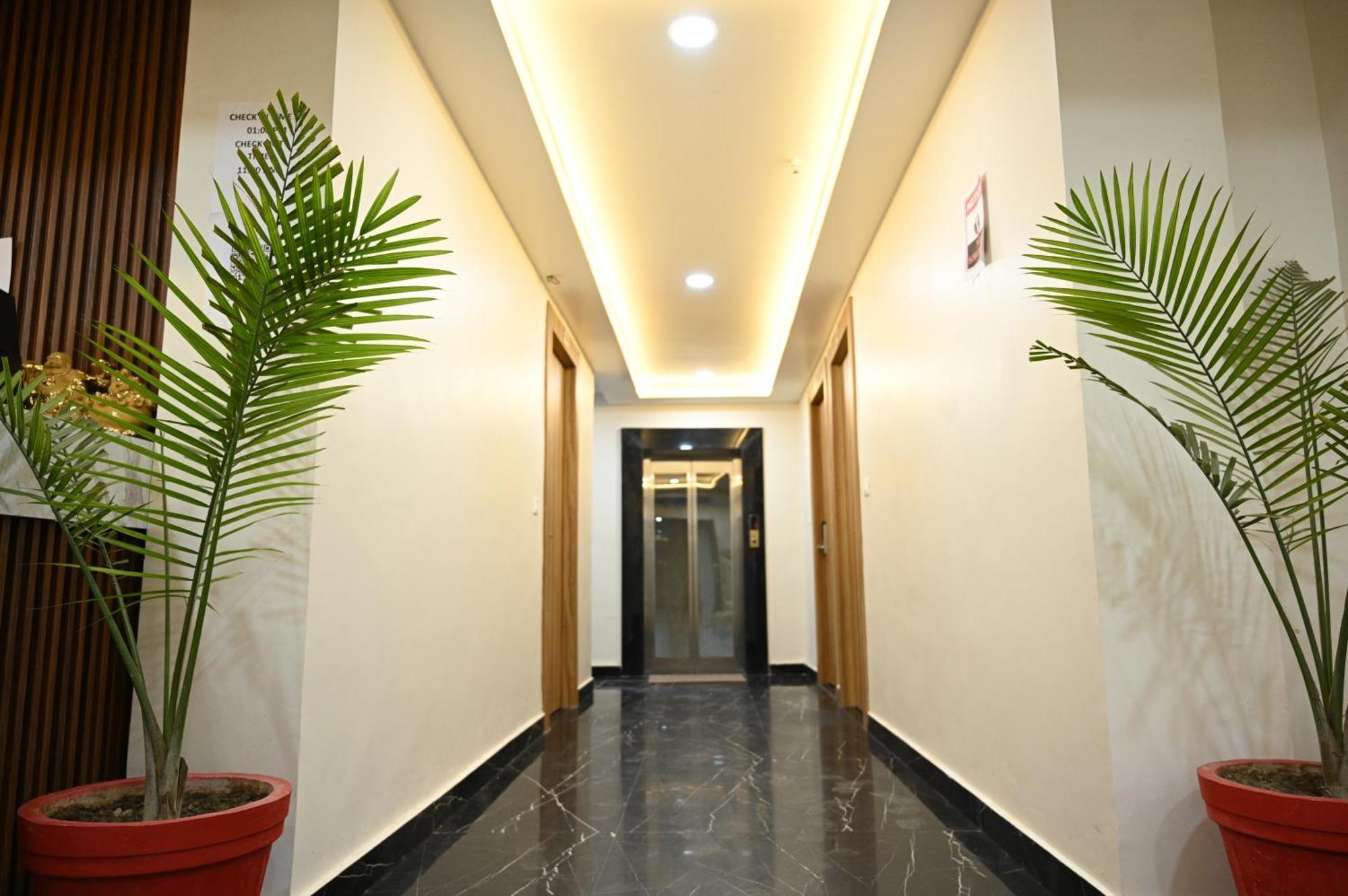 The Janki Hotel Ayodhya Εξωτερικό φωτογραφία
